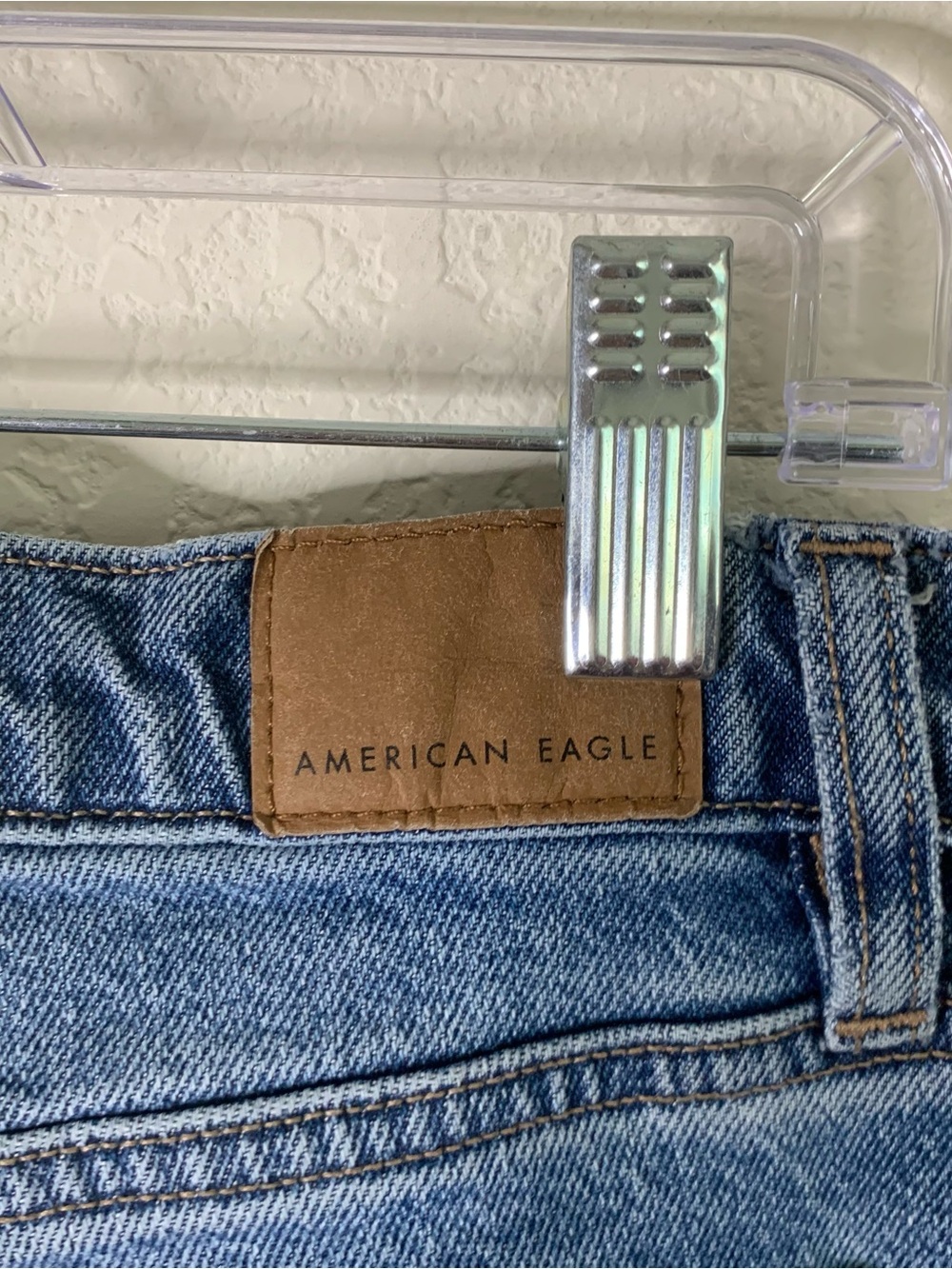 American Eagle women’s blue cotton barrel jeans 4 reg - Picture 5 of 9